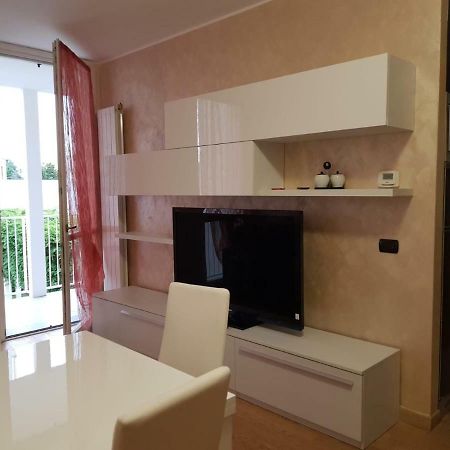 Milano Malpensa Grandi AP Apartment Gallarate Bagian luar foto