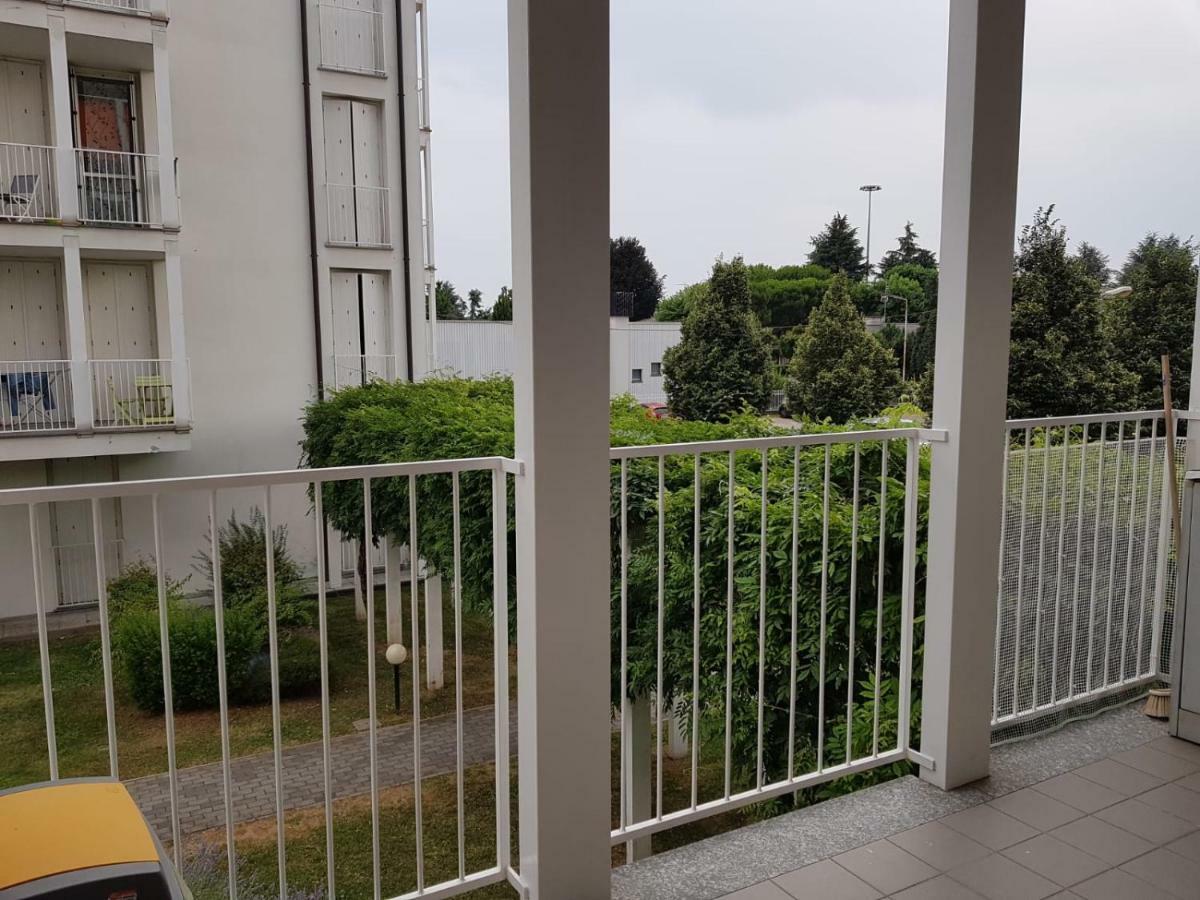 Milano Malpensa Grandi AP Apartment Gallarate Bagian luar foto