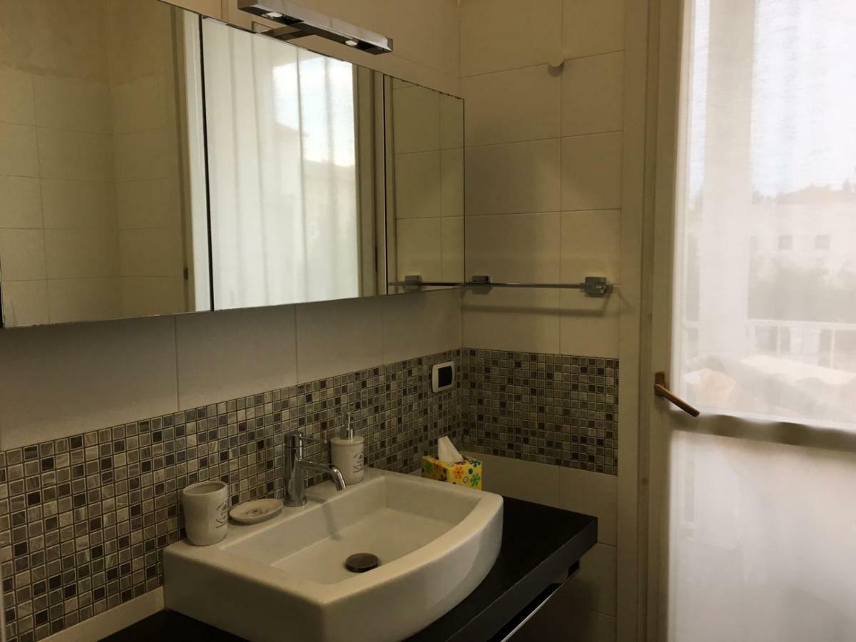 Milano Malpensa Grandi AP Apartment Gallarate Bagian luar foto