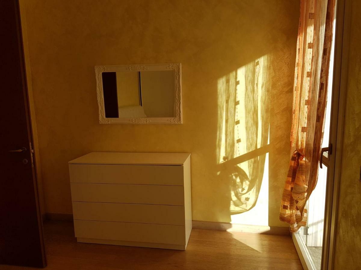 Milano Malpensa Grandi AP Apartment Gallarate Bagian luar foto