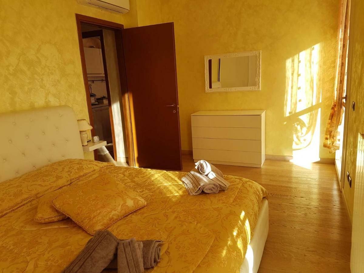 Milano Malpensa Grandi AP Apartment Gallarate Bagian luar foto