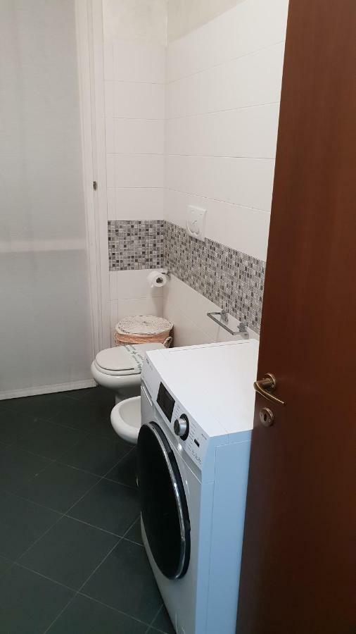 Milano Malpensa Grandi AP Apartment Gallarate Bagian luar foto