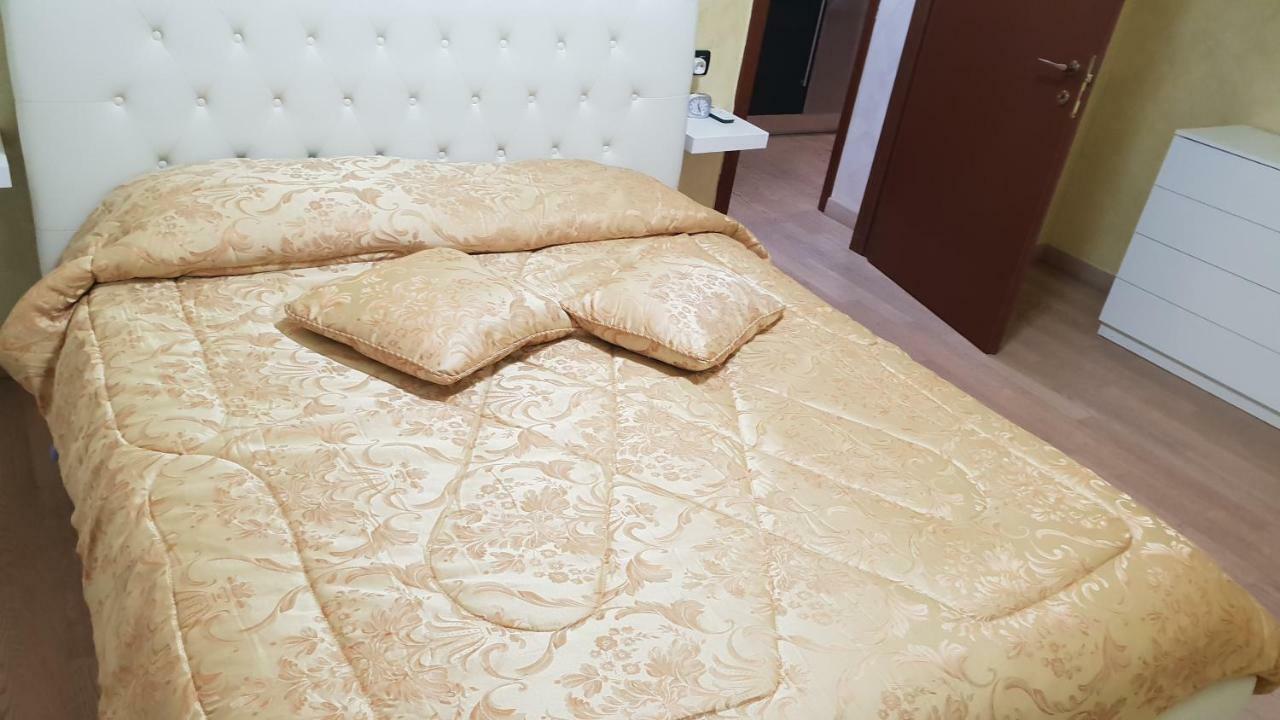 Milano Malpensa Grandi AP Apartment Gallarate Bagian luar foto