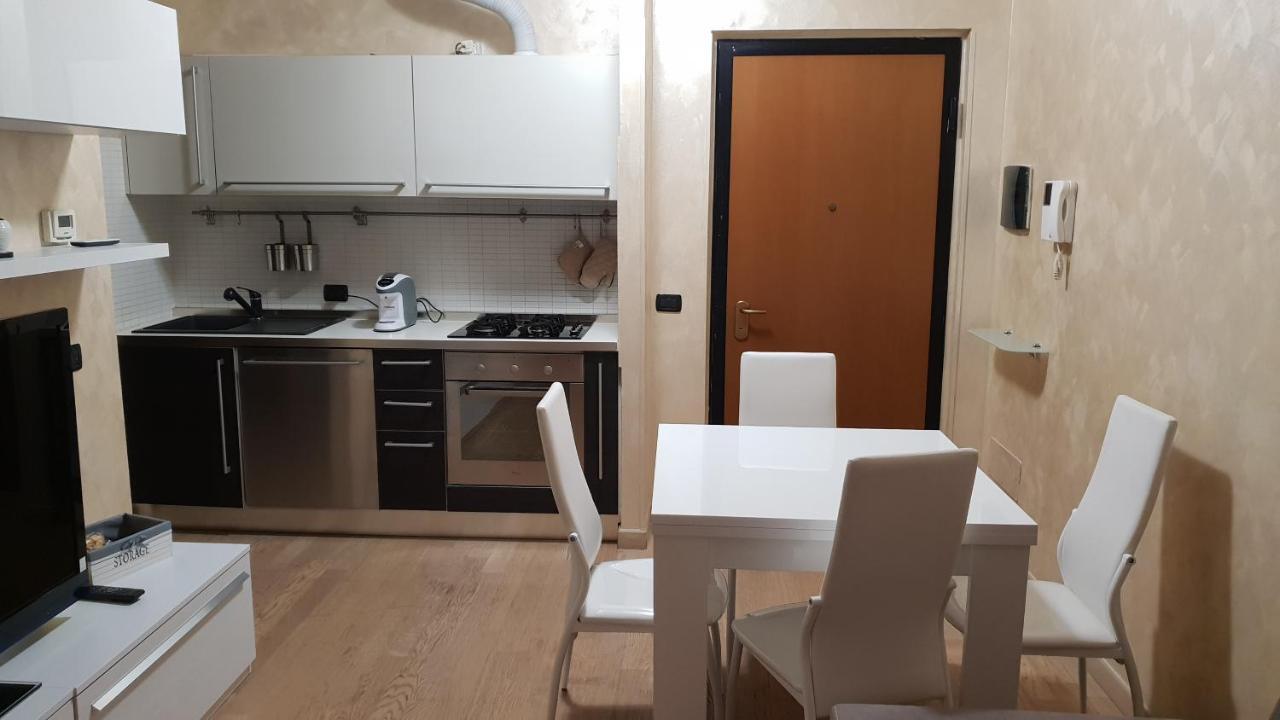Milano Malpensa Grandi AP Apartment Gallarate Bagian luar foto
